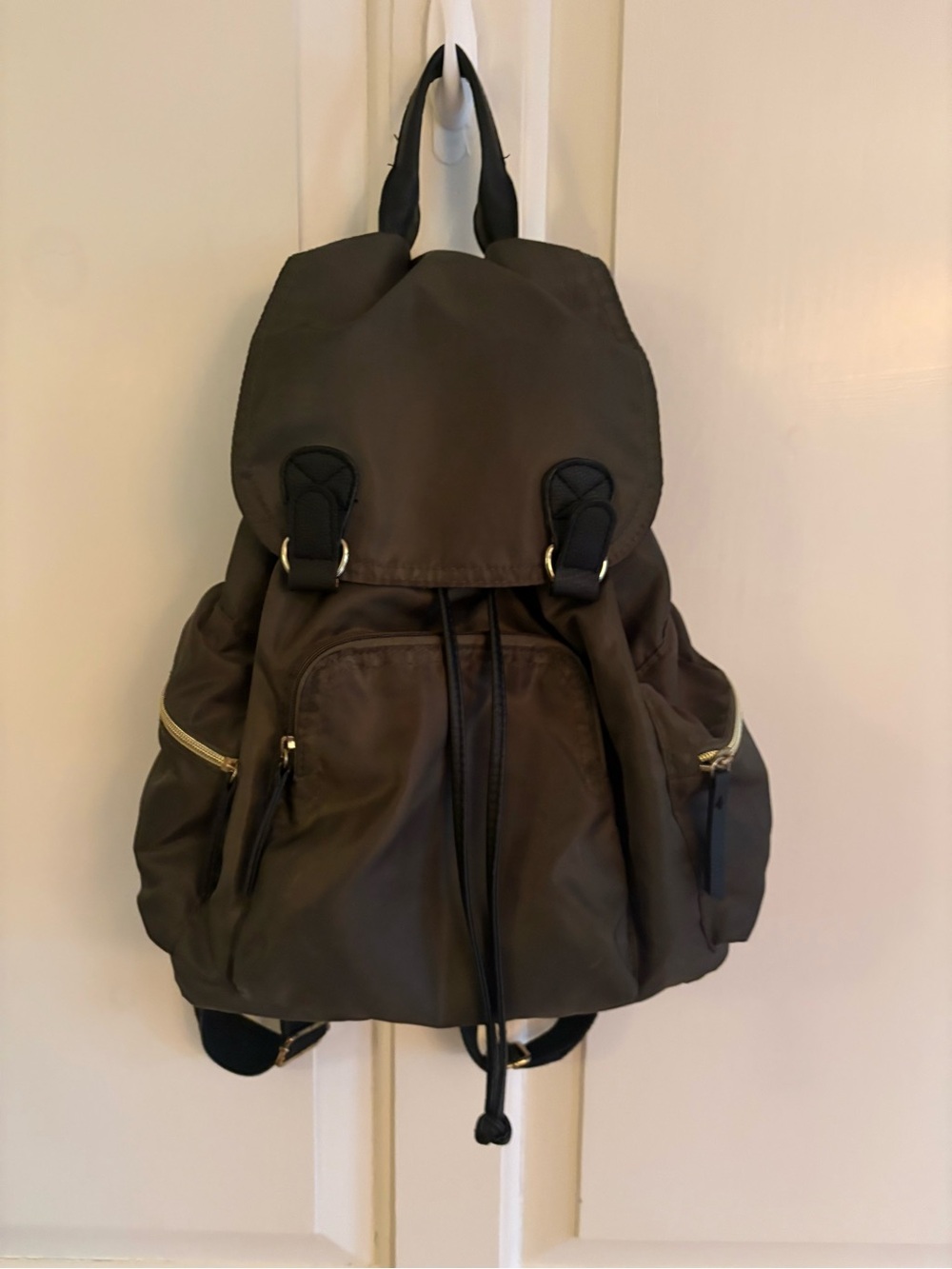 American Eagle Green Nylon Hiking Backpack, Drawstring Closure, Zipper Accents